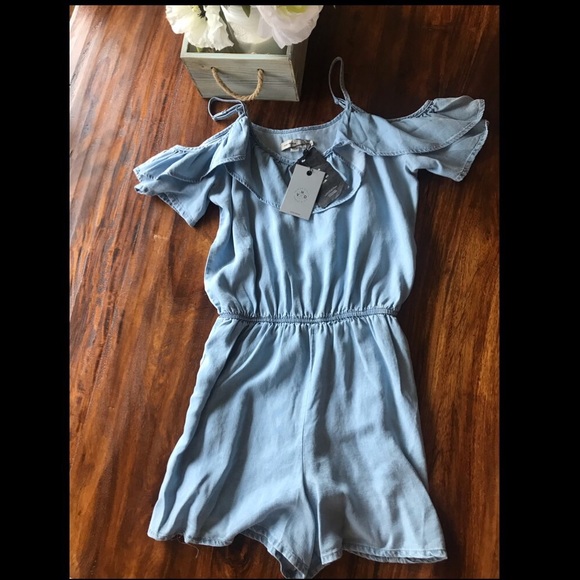 Vero Moda Cold Shoulder Romper - Picture 1 of 3